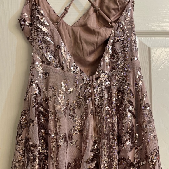 Fashion nova women’s No Rules Sequin Mini Dress -  color Mauve - Picture 6 of 14